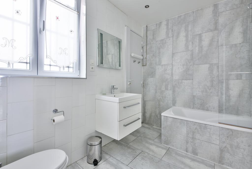 Two-Bedroom Apartment Champs-Elysees ปารีส ภายนอก รูปภาพ